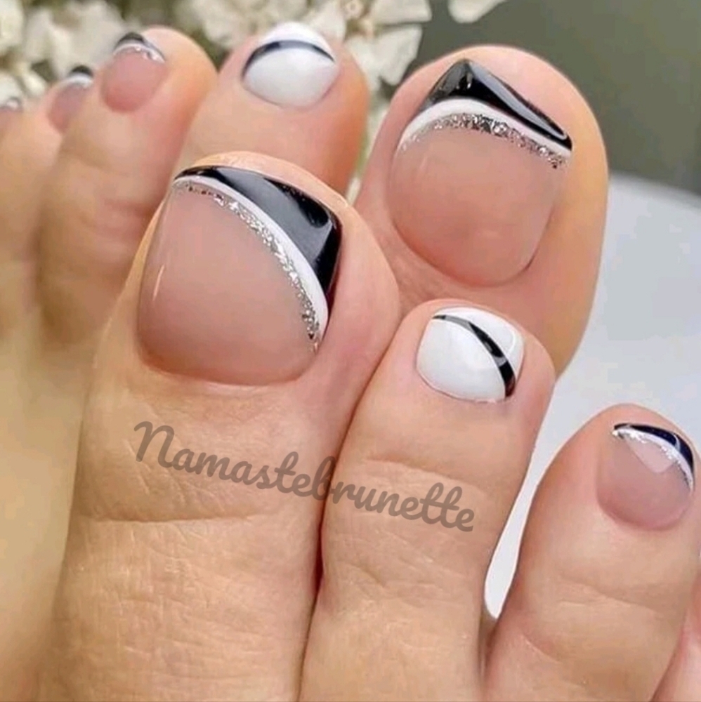 2/$16 Black, White, & Glitter Press On Toenails
